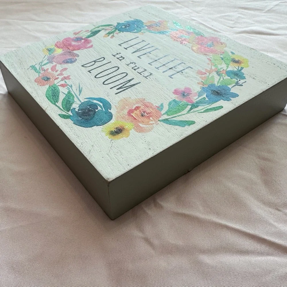 'Live Life in Full Bloom' spring summer floral small tabletop art decor sign‎